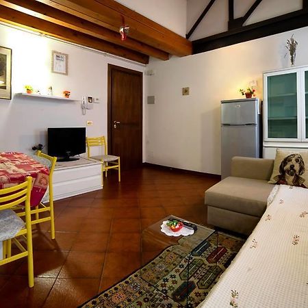 Holiday Treviso Suite Lombardi Esterno foto